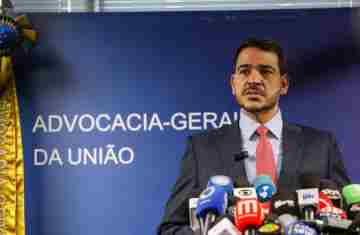  Senador apresenta relatório favorável à indicação de Messias ao STF 